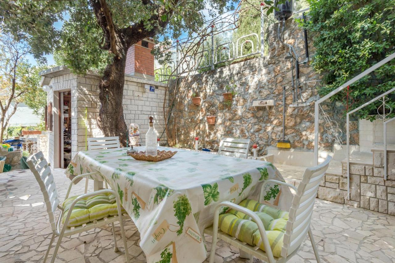 Apartments By The Sea Stanici, Omis - 1028 Tice Екстер'єр фото